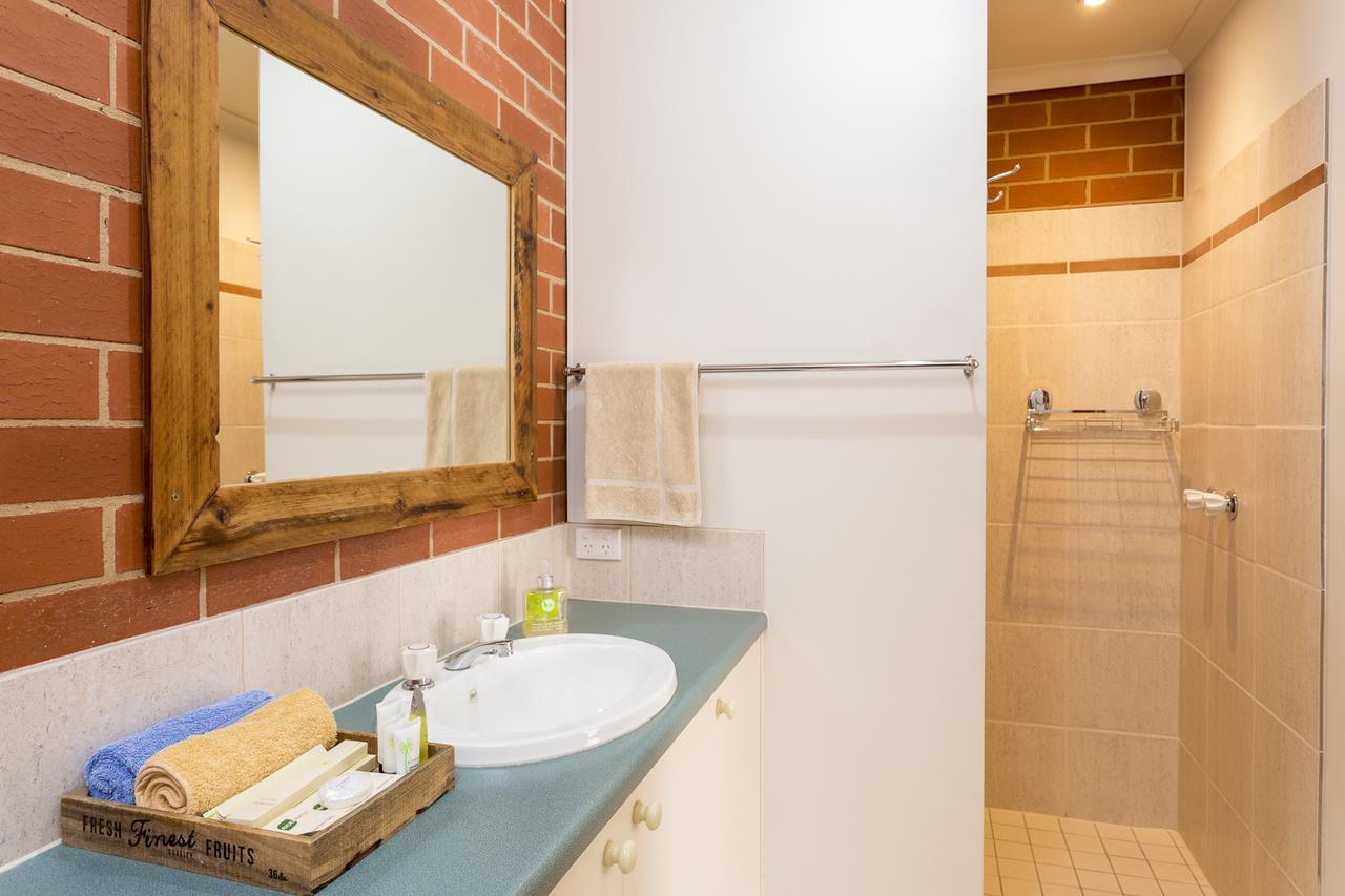 Yackandandah Central Bagian luar foto