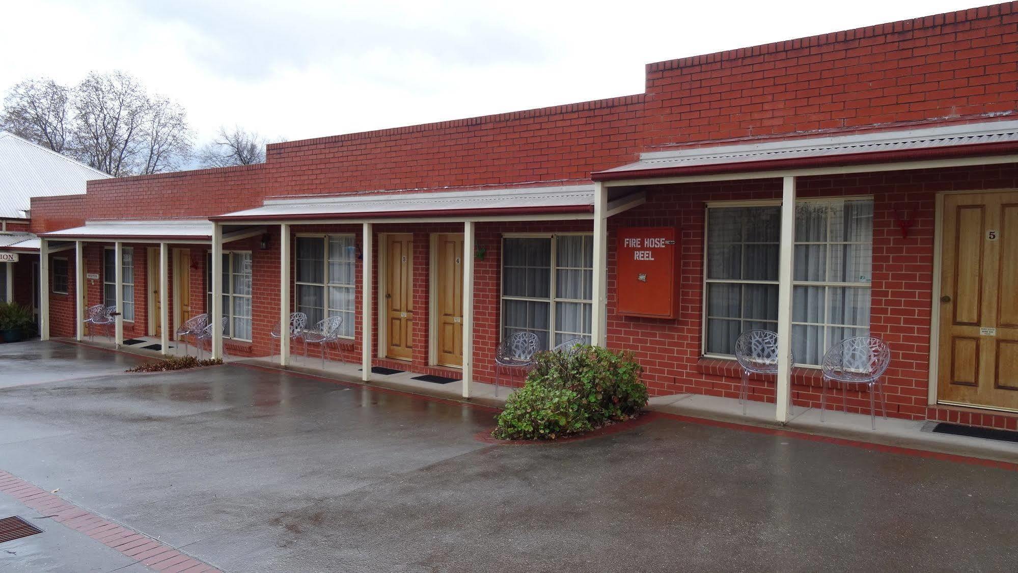 Yackandandah Central Bagian luar foto