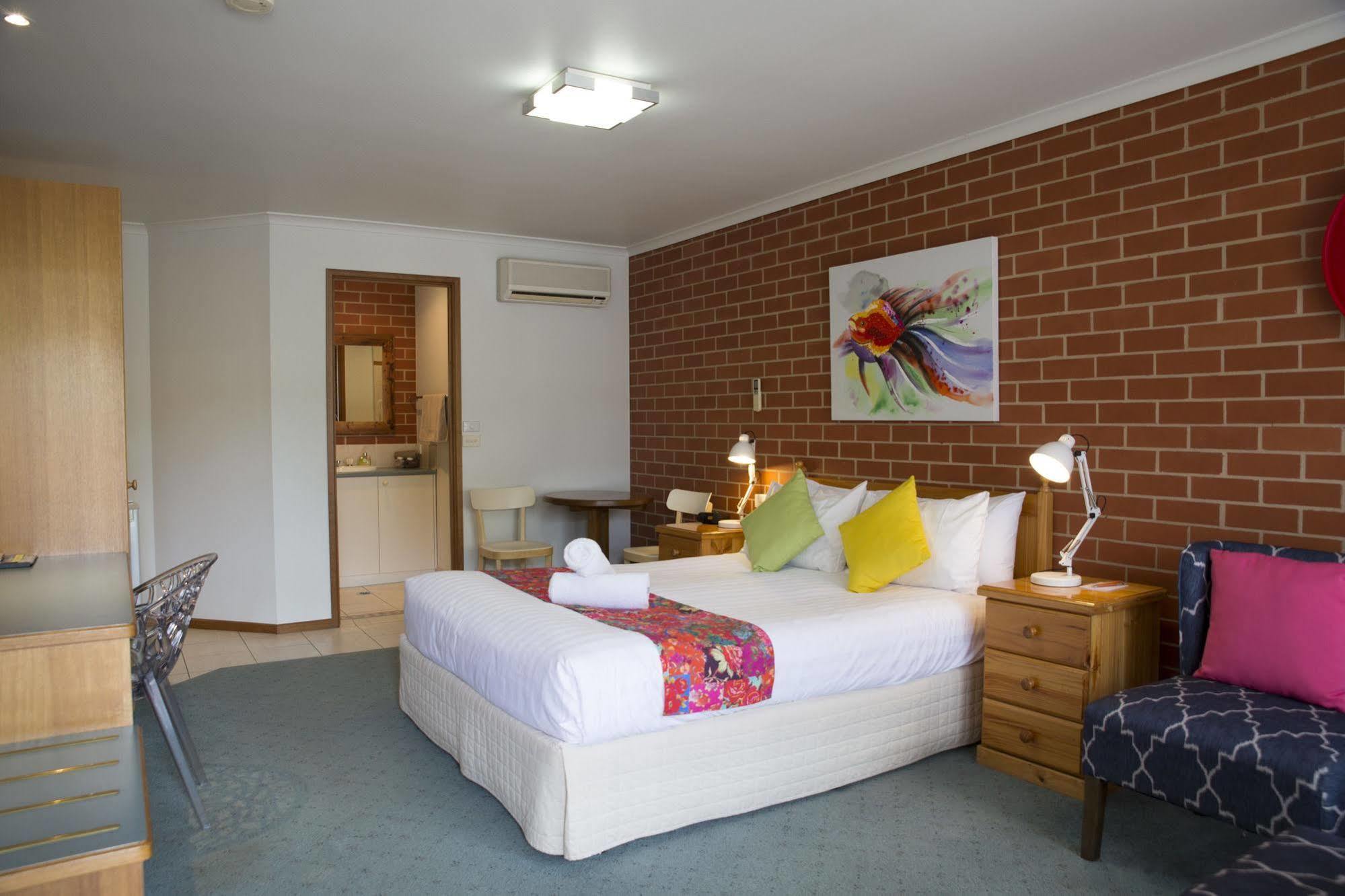Yackandandah Central Bagian luar foto
