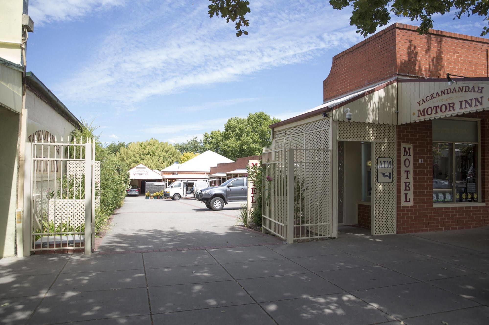 Yackandandah Central Bagian luar foto